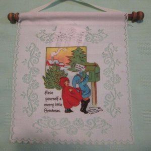 Christmas Lace Wall Hanger